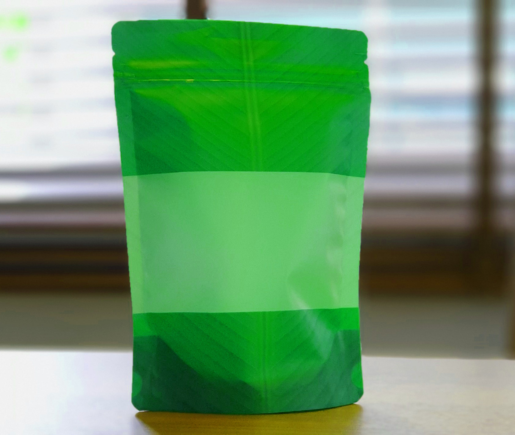 ถุงซิปล็อค ก้นตั้ง ลายใบตอง พื้นด้าน