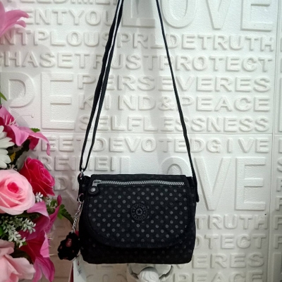กระเป๋าสะพาย Kipling CROSSBODY BAG วินเทจอ่ะ