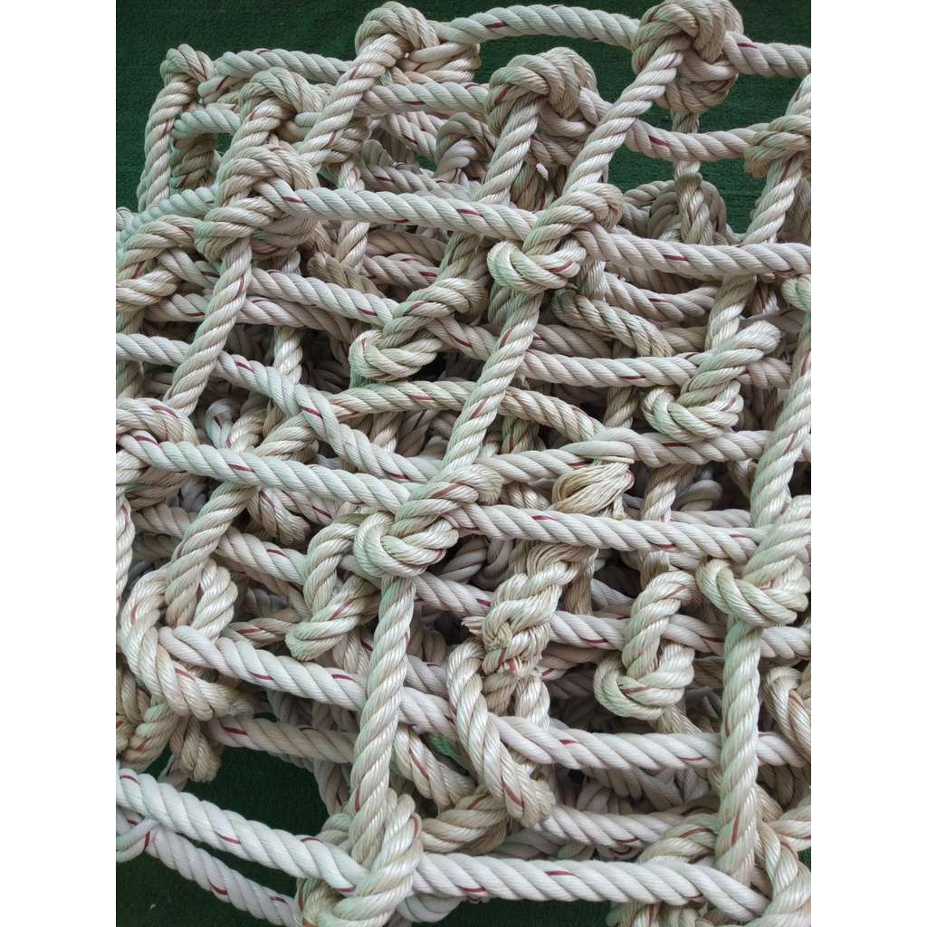 ตาข่ายปีนป่ายตาข่ายค่ายทหาร ปีนป่ายใยยักษ์ 18 มิล ตา 25x25CM.ตาข่ายปีนป่ายฐานลูกเสือเหมาะกับเด็กเล็ก-ผู้ใหญ่ ติดตั้งง่าย