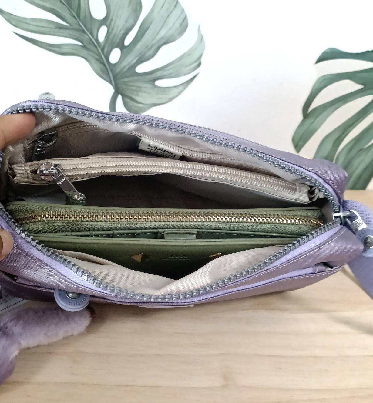 KIPLING คิปลิ้ง K16217 Seoul up sling bag คิปลิง กระเป๋าสะพายไหล่
