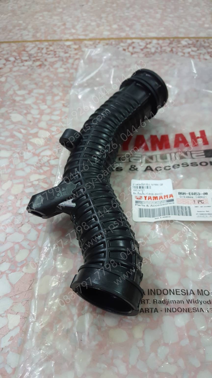 ยางต่อหม้อกรอง NMAX/20, AEROX/21 แท้ๆ ติดเรือนลิ้นเร่ง B6H-E4453-00