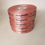 ป้ายคอเสื้อ เนื้อริบบิ้นซาติน 1.3 ซม. ริบบิ้นสีโอรส 410 พิมพ์ดำ 5 ม้วน