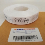 ป้ายคอเสื้อ เนื้อริบบิ้นซาติน 2.0 ซม. ริบบิ้นสีขาว 1 พิมพ์ดำ 1 ม้วน