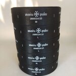 ป้ายคอเสื้อ เนื้อริบบิ้นซาติน 2.5 ซม. ริบบิ้นสีดำ 2 พิมพ์ขาว 5 ม้วน