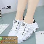 รองเท้าหนัง UP เจาะรูระบายอากาศแฟชั่น (ขาว)