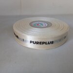 ป้ายคอเสื้อ เนื้อริบบิ้นซาติน 2 ซม. ริบบิ้นสีครีม S-2 พิมพ์น้ำตาล 1 ม้วน