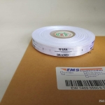 ป้ายคอเสื้อ เนื้อริบบิ้นซาติน 1.3 ซม. ริบบิ้นสีขาว 1 พิมพ์ดำ 1 ม้วน