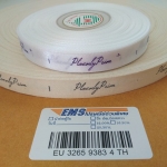 ป้ายคอเสื้อ เนื้อริบบิ้นซาติน 1.3 ซม. ริบบิ้นสีขาว 1 พิมพ์ม่วง 1 ม้วน