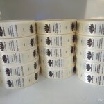 ป้ายคอเสื้อ เนื้อริบบิ้นซาติน 2.5 ซม. ริบบิ้นสีครีม s-2 พิมพ์น้ำตาล 15 ม้วน