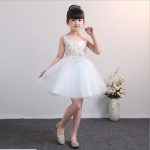 ชุดเดรสออกงานเด็กสีเขียวมิ้น ซีทรูตรงไหล่ งานปักดอกไม้สวย กระโปรงสีเขียวมิ้นแกมม่วงอมชมพู สีทรูโทน