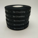 ป้ายคอเสื้อ เนื้อริบบิ้นซาติน 1.3 ซม. ริบบิ้นสีดำ 2 พิมพ์ ขาว 5 ม้วน