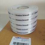 ป้ายคอเสื้อ เนื้อริบบิ้นซาติน 1.3 ซม. ริบบิ้นสีขาว 1 พิมพ์ดำ 5 ม้วน