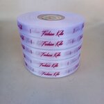 ป้ายคอเสื้อ เนื้อริบบิ้นซาติน 1.3 ซม. ริบบิ้นสีขาว 1 พิมพ์ชมพู 5 ม้วน