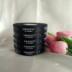 ป้ายคอเสื้อ เนื้อริบบิ้นซาติน 2.0 ซม. ริบบิ้นสีดำ 1 พิมพ์ขาว 5 ม้วน