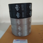 ป้ายคอเสื้อ เนื้อริบบิ้นซาติน 2.5 ซม. คละสี พิมพ์น้ำตาล 5 ม้วน