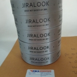 ป้ายคอเสื้อ เนื้อริบบิ้นซาติน 2.5 ซม. ริบบิ้นสีเทา 67 พิมพ์ดำ 5 ม้วน