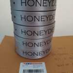 ป้ายคอเสื้อ เนื้อริบบิ้นซาติน 2.5 ซม. ริบบิ้นสีเทา 67 พิมพ์ดำ 5 ม้วน