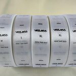 ป้ายคอเสื้อ เนื้อริบบิ้นซาติน 2.5 ซม. ริบบิ้นสีขาว 2 พิมพ์ดำ 5 ม้วน