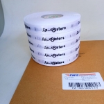 ป้ายคอเสื้อ เนื้อริบบิ้นซาติน 1.3 ซม. ริบบิ้นสีขาว 1 พิมพ์ดำ 5 ม้วน