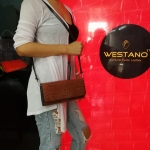 กระเป๋าสะพายหนังจระเข้แท้ แบบคลัทซ์ สีน้ำตาล รหัส CRW1217W-09-BR