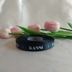 ป้ายคอเสื้อ เนื้อริบบิ้นซาติน 1.3 ซม. ริบบิ้นสีดำ 2 พิมพ์ ขาว 1 ม้วน