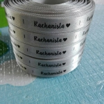 ป้ายคอเสื้อ เนื้อริบบิ้นซาติน 1.3 ซม. ริบบิ้นสีเทา 67 พิมพ์ดำ 5 ม้วน