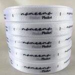 ป้ายคอเสื้อ เนื้อริบบิ้นซาติน 1.3 ซม. ริบบิ้นสีขาว 1 พิมพ์ดำ 5 ม้วน