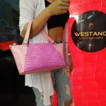 กระเป๋าถือหนังจระเข้แท้ สีชมพู รหัส CRW1217W-10-PI1