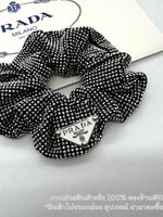 สีขาว | ผ้ารัดผมประดับคริสตัล ปราด้า Crystal Satin Scrunchie | PRADA พร้อมส่งในไทย ภาพถ่ายสินค้าจริง 100% รับรองว่าสวย สี เงิน / ดำ ไม่มีกล่อง อุปกรณ์
