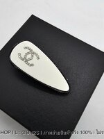 ขาว | CHANEL CC Print Logo Hair Clip กิ๊บติดผมโลโก้ ลายโลโก้ CC ตัวหนีบปากเป็ด สไตล์เกาหลี งานน่ารักมาก