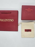 กล่องแดง Valentino พร้อมถุงผ้า ถุงกระดาษ