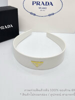 สีขาว | ที่คาดผมปราด้า Prada Logo Headband งานโชว์ตัวโลโก้ สวยเด่น สีดำ ขาว ตัวเพลทโลโก้สีทอง รับรองว่าสวยถูกใจ พร้อมส่ง สินค้าไม่รวมกล่อง อุปกรณ์