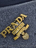 Prada Logo Brooch เข็มกลัดโลโก้ปราด้า สีทอง งานสวย ขาดดีมาก