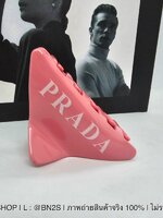 สีชมพู | Prada logo-printed triangle hair clip ตัวหนีบเนื้อหนา ที่หนีบผม ปราด้า สกรีนโลโก้