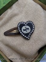 สีดำ | Gucci Hair clip with GG and heart detail กิ๊บหนีบผมหัวใจ ฝังเพชร กุชชี่
