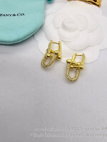 ต่างหูทิฟฟา Tiffany Large Link Earrings ตัวจี้ห้อยประดับคริสตัล งานสวยอัไหล่สีทอง มองเด่นมาแต่ไกล ภาพงานจริงของทางร้าน สีททอง ไม่รวมกล่อง อุปกรณ์