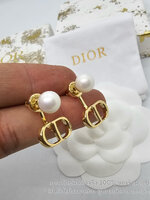 ต่างหูดิออ Dior Pearl Earrings ต่างหูไข่มุก ทับหลังจี้ CD อะไหล่สีทองเงาสวย *งานแฟชั่น ก้านเงินเเท้ พร้อมส่ง ไม่มีกล่อง