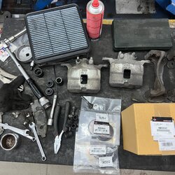 [บริการรถยนต์]Mitsubishi Pajero เข้ารับบริการเช็คระยะ โทร.08-6569-1915