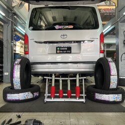 [PROFENDER MONOTUBE 2.0 + NEXEN SU4] TOYOTA COMMUTER เข้ารับบริการเปลี่ยนยางรถยนต์ใช้งานประจำวัน พร้อมอัพเกรดช่วงล่างสำหรับเดินทางไกล โทร. 08-6569-1915