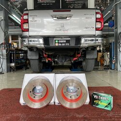 [XPS]TOYOTA REVO PRERUNNER เข้ารับบริการอัพเกรดระบบเบรกให้นุ่ม หนึบ โทร. 08-6569-1915