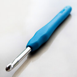 เข็มโครเชต์ ขนาด 8.0 mm. (ด้ามยางซิลิโคน-สีฟ้า)