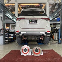 [XPS]TOYOTA FORTUNER เข้ารับบริการอัพเกรดระบบเบรกให้นุ่ม หนึบ โทร.08-6569-1915