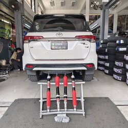 [YSS Z SERIES]TOYOTA FORTUNER เปลี่ยนโช้คอัพอัพเกรด โทร. 08-6569-1915