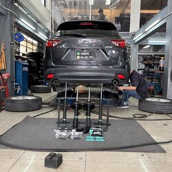 [TEIN ENDURA PRO BASIC ]MAZDA CX5 KE เข้ารับบริการเปลี่ยนโช้คอัพหน้า หลัง พร้อมเปลี่ยนผ้าเบรกใช้งานประจำวันแทนชุดเก่าเดิม โทร. 08-6569-1915