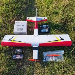 เครื่องบินบังคับวิทยุ Trainer 4CH 2.4GHZ 2217-1500KV ปีก 80CM วิทยุ FS I4X พร้อมแบตเตอร์รี่ เครื่องชร์าจ