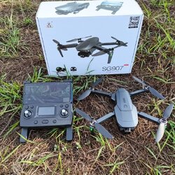 SG 907 PRO MAX ระบบ GPS บินกลับอัตโนมัติ มอเตอร์บรัสเลส ระบบกันสั่น รุ่นปี 2021 สินค้ามีจำหน่ายครับ บินไกล 1 KM/H กล้องคมชัด 4 K 5G WIFI FPV ดูภาพสดๆผ่านมือถือ ขณะบิน