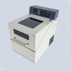 Shaking Incubator LABTECH