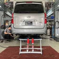 [YSS DTG PLUS]HYUNDAI H1 เข้ารับบริการเปลี่ยนโช้คอัพ อัพเกรดช่วงล่างลดอาการโคลงเคลงย้วยส่าย โทร. 08-6569-1915