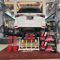 [YSS DTG +YSS SPRING]TOYOTA Fortuner เข้ารับบริการอัพเกรดช่วงล่างให้นุ่ม หนึบ ลดอาการโคลงเคลงย้วยส่าย เปลี่ยนชุดโช้คอัพและสปริงใช้งานแทนของเดิมติดรถที่เริ่มเสื่อมสภาพ โทร. 08-6569-1915