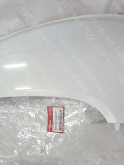 ฝาครอบข้างขวา SCOOPY/12 แท้ๆ สีขาวมุก 83500-K16-900ZF